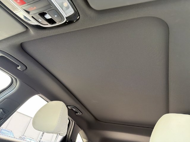 Certified 2025 Hyundai Tucson Limited AWD/4WD image 24