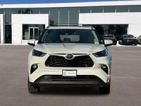 Used 2022 Toyota Highlander XLE FWD image 8