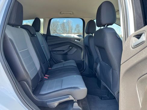 Used 2015 Ford Escape SE image 18