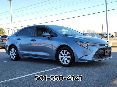 Used 2021 Toyota Corolla LE image 4