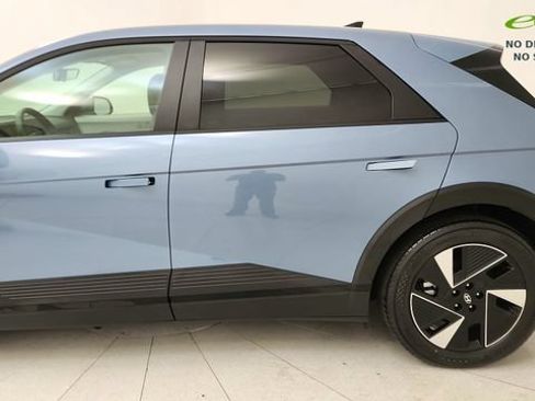 Used 2026 Hyundai Ioniq 5 SE RWD image 4