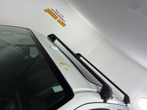 Used 2015 Nissan Frontier SL w/ Moonroof Package RWD image 12