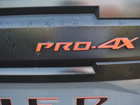 Used 2025 Nissan Frontier PRO-4X AWD/4WD image 5