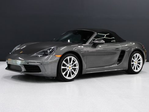 Used 2021 Porsche 718 Boxster w/ Premium Package RWD image 36