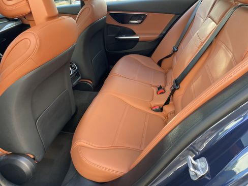 Used 2025 Mercedes-Benz C 300 Sedan image 39