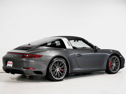 Used 2017 Porsche 911 Targa 4S image 3