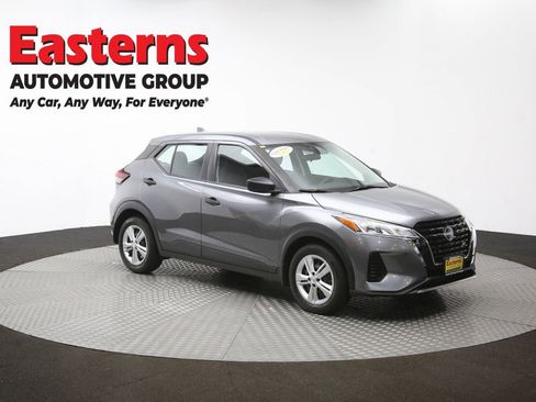 Used 2023 Nissan Kicks S image 49