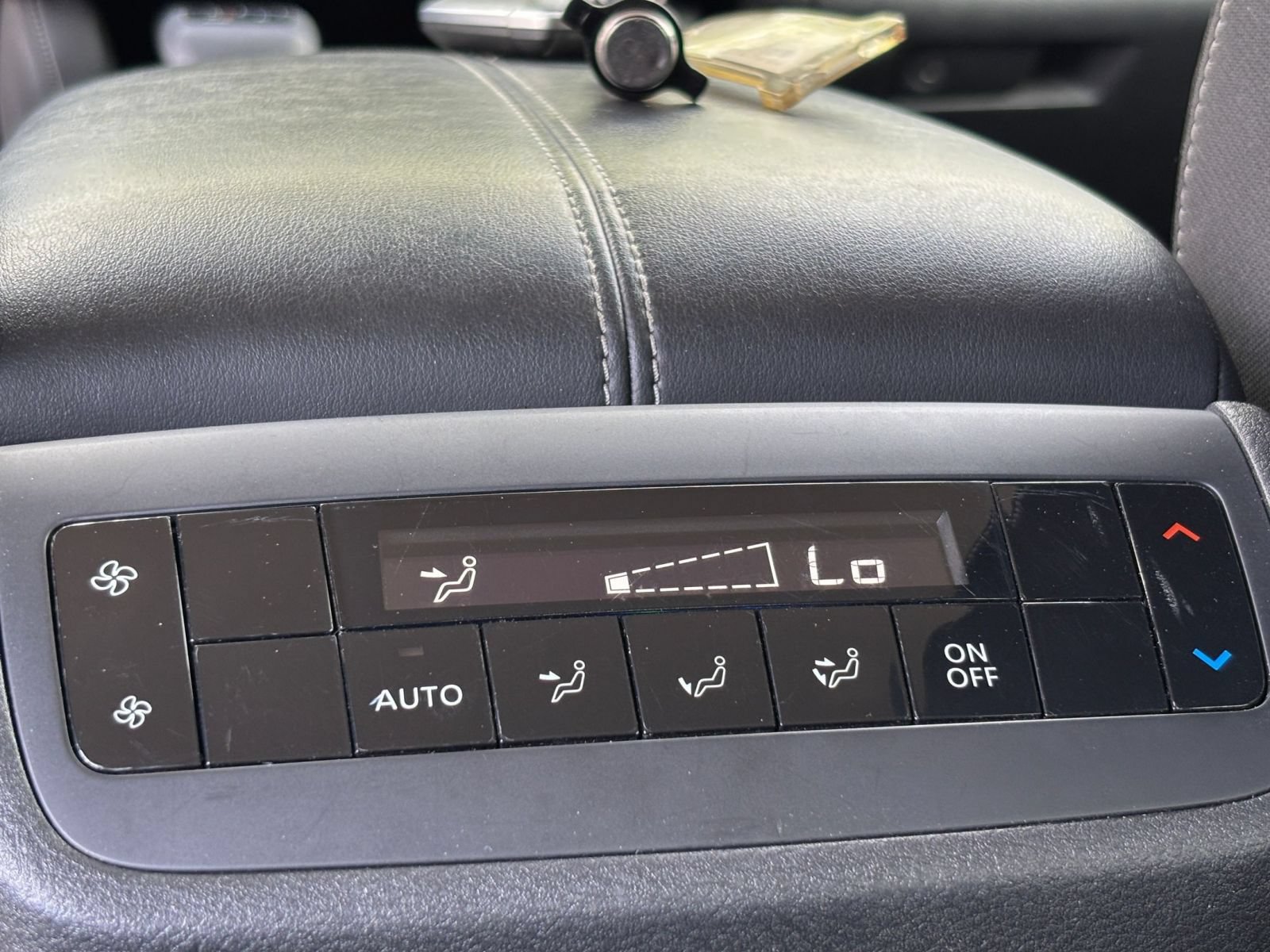 Used 2025 Nissan Pathfinder SV AWD/4WD image 24