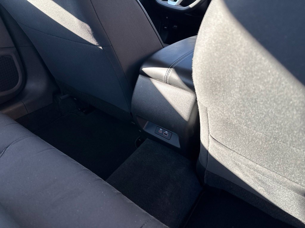 Used 2025 Nissan Altima 2.5 SV FWD image 39