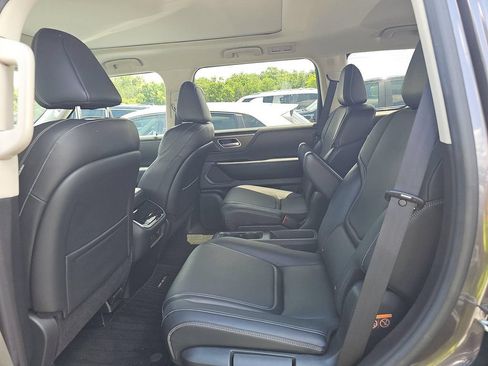 Used 2025 INFINITI QX80 Pure RWD image 10