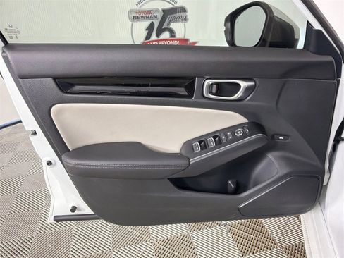 Used 2024 Honda Civic Touring image 12