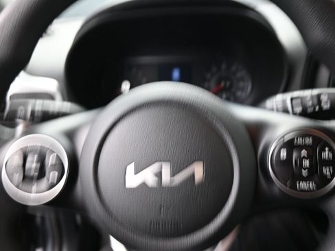 Used 2022 Kia Soul LX w/ Technology Package FWD image 16