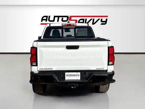 Used 2024 Chevrolet Colorado Z71 w/ Z71 Convenience Package 2 AWD/4WD image 6
