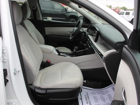 Used 2025 Hyundai Tucson SEL FWD image 9