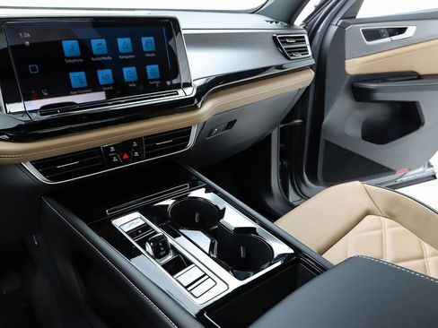 New 2026 Volkswagen Atlas Cross Sport SE image 62