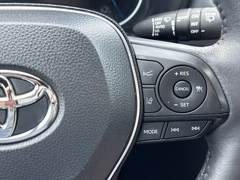 Used 2021 Toyota RAV4 XSE AWD/4WD image 22