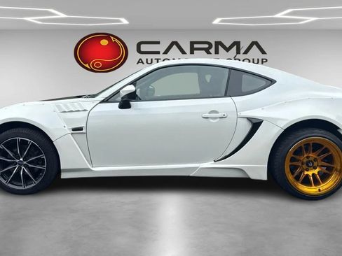 Used 2014 Scion FR-S RWD image 2