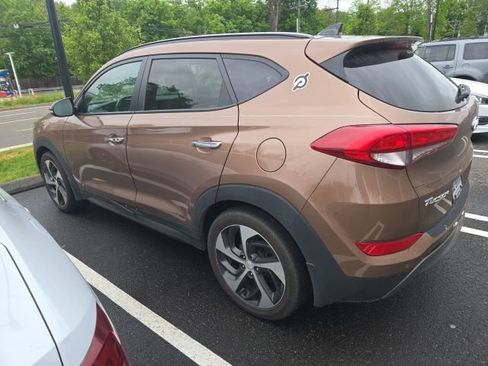 Used 2016 Hyundai Tucson Limited w/ Option Group 03 AWD/4WD image 11