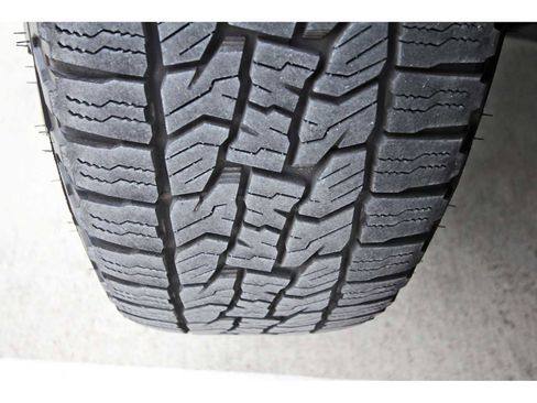 Used 2025 MAZDA CX-50 Meridian Edition image 29