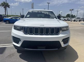 New 2026 Jeep Grand Cherokee Laredo X RWD video 2