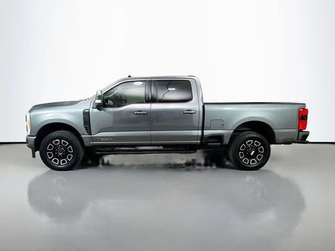 Used 2023 Ford F250 Lariat w/ Lariat Ultimate Package AWD/4WD image 4