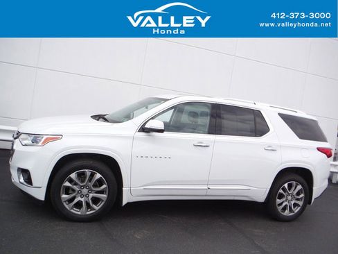 Used 2021 Chevrolet Traverse Premier AWD/4WD image 2
