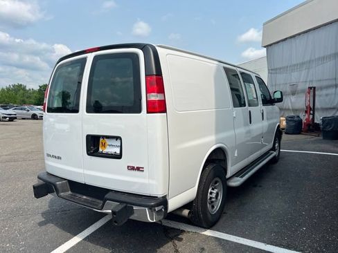 Used 2025 GMC Savana 2500 w/ Driver Convenience Package RWD image 5