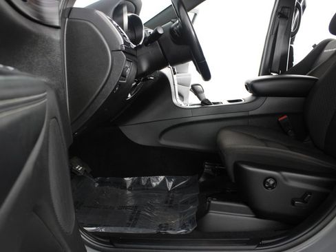 Used 2021 Jeep Grand Cherokee Freedom Edition AWD/4WD image 15