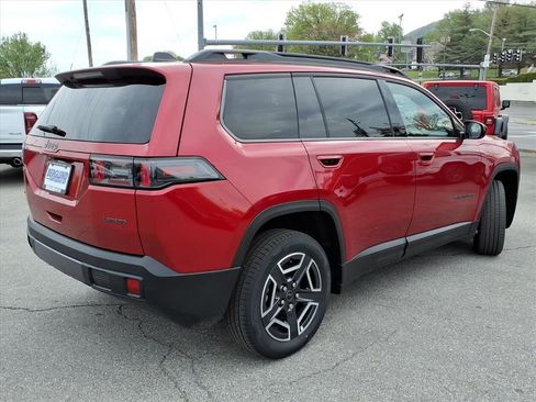 New 2026 Jeep Cherokee Laredo image 4