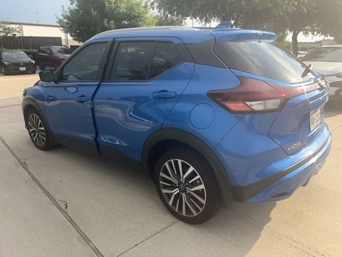 Used 2022 Nissan Kicks SV FWD image 3