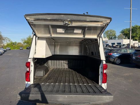 Used 2021 Chevrolet Silverado 1500 LT w/ Bed Protection Package RWD image 13