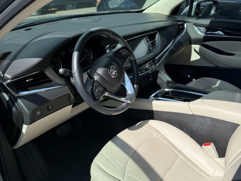 Used 2023 Buick Enclave Essence FWD image 4