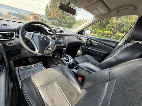 Used 2016 Nissan Rogue S AWD/4WD image 9