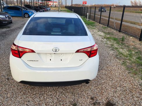 Used 2019 Toyota Corolla LE image 9