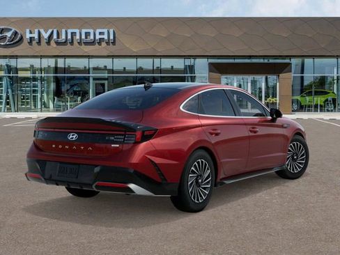 New 2025 Hyundai Sonata Limited image 4
