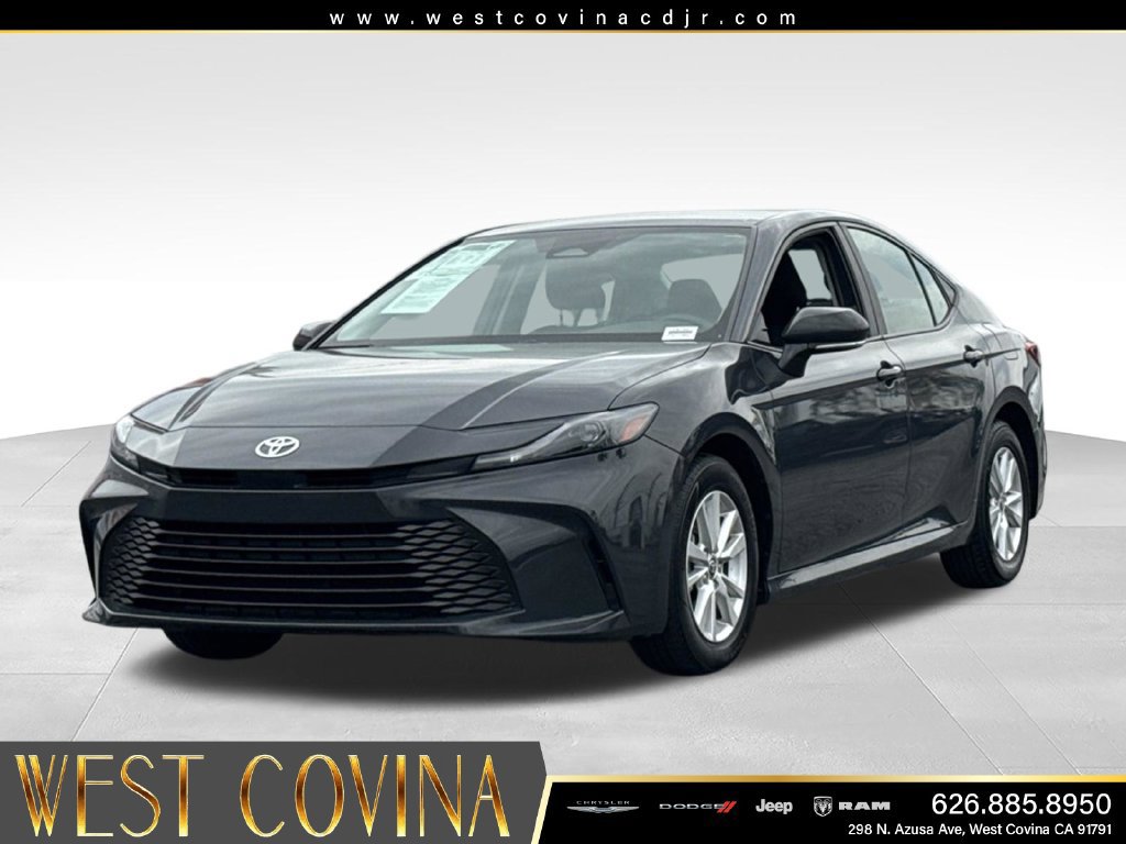Used 2025 Toyota Camry LE FWD image 4