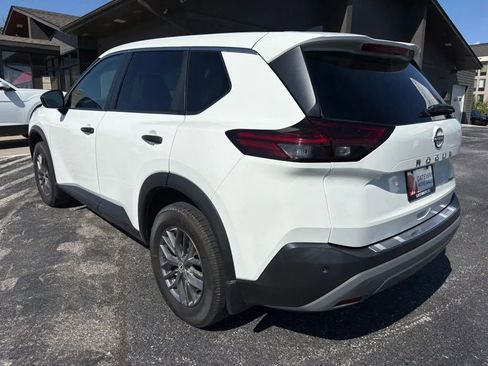 Used 2022 Nissan Rogue S AWD/4WD image 3