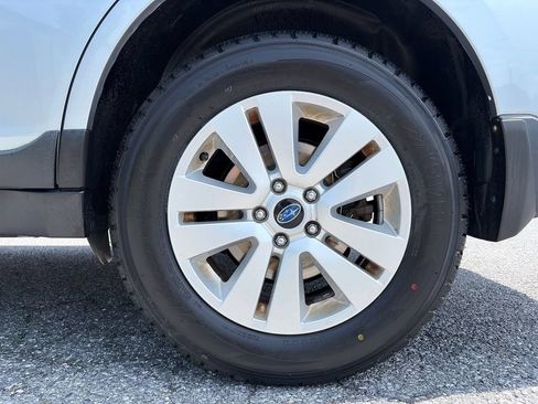 Used 2015 Subaru Outback 2.5i Premium AWD/4WD image 30