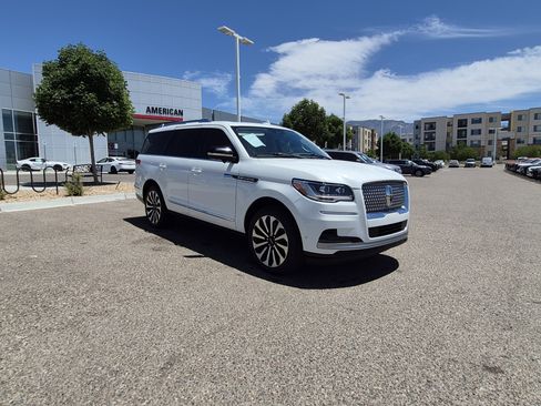 Used 2023 Lincoln Navigator Reserve AWD/4WD image 7
