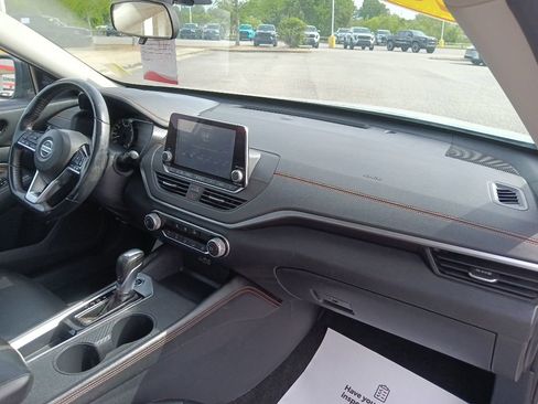 Used 2020 Nissan Altima 2.5 SR FWD image 33