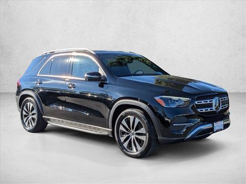 Certified 2025 Mercedes-Benz GLE 350 4MATIC image 3