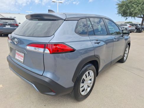 Used 2023 Toyota Corolla Cross L FWD image 6
