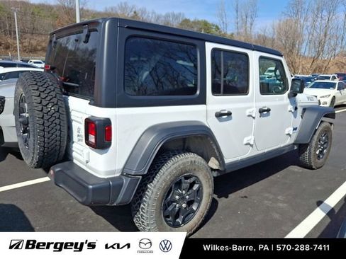 Used 2023 Jeep Wrangler Unlimited w/ Cold Weather Group image 5