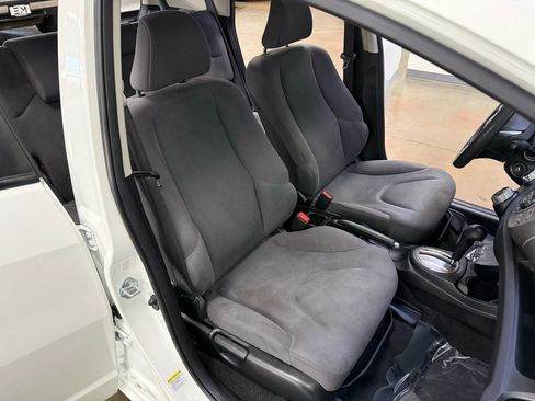 Used 2013 Honda Fit image 9