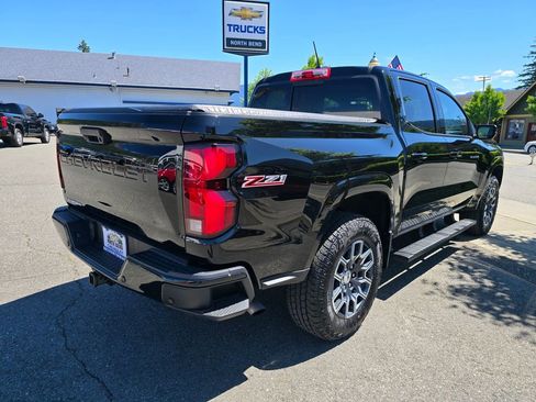 Used 2025 Chevrolet Colorado Z71 w/ Technology Package AWD/4WD image 5