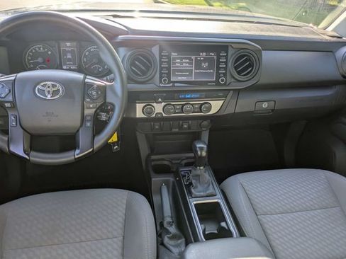 Used 2022 Toyota Tacoma SR AWD/4WD image 15