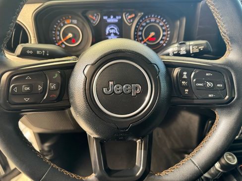 Used 2024 Jeep Wrangler Sport S image 27