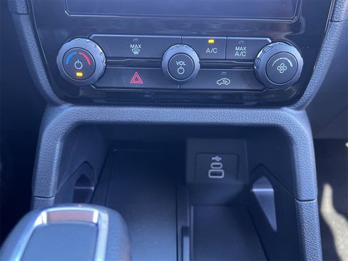 New 2025 Ford Ranger XLT w/ Black Appearance Package image 5