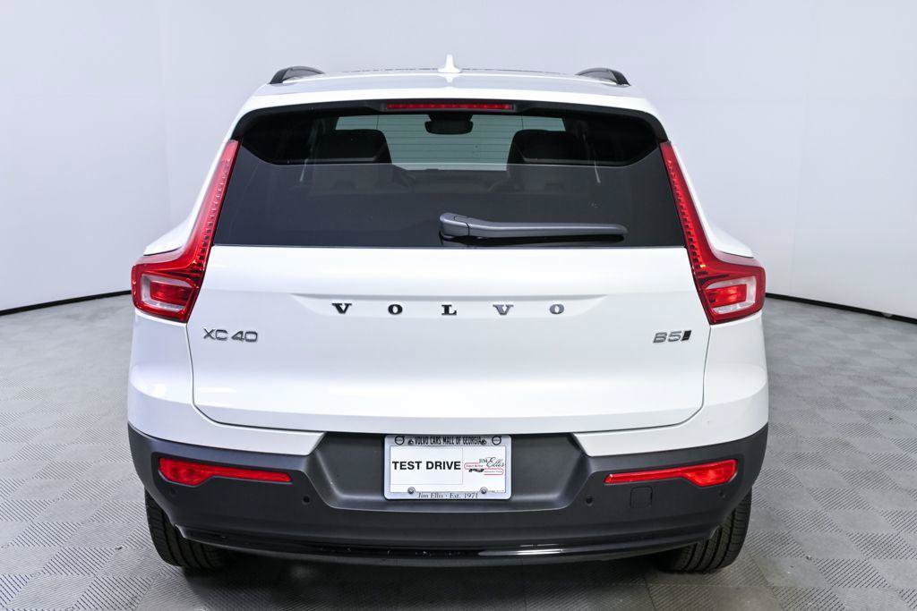 Used 2026 Volvo XC40 B5 Plus w/ Protection Package Premier AWD/4WD image 28