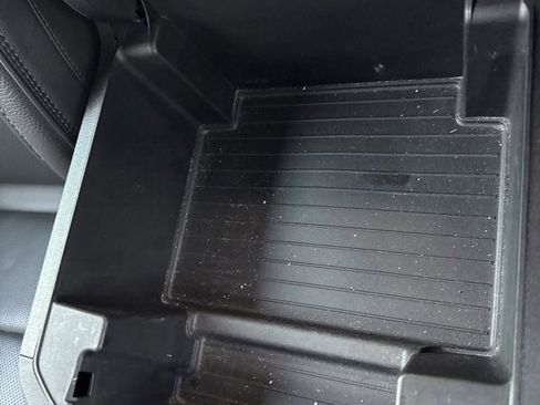 Used 2022 GMC Yukon Denali image 28